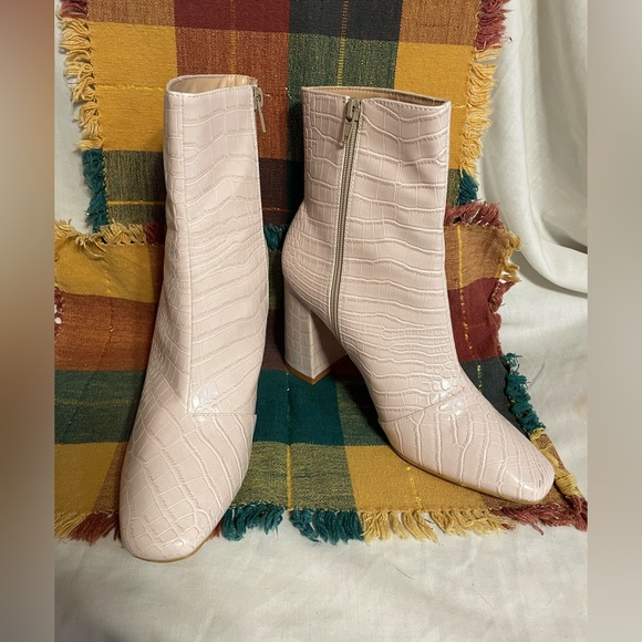 Lulus Shoes - LuLu's chunky heel boots